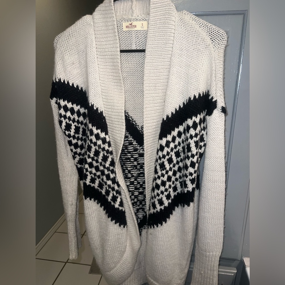 hollister cardigan